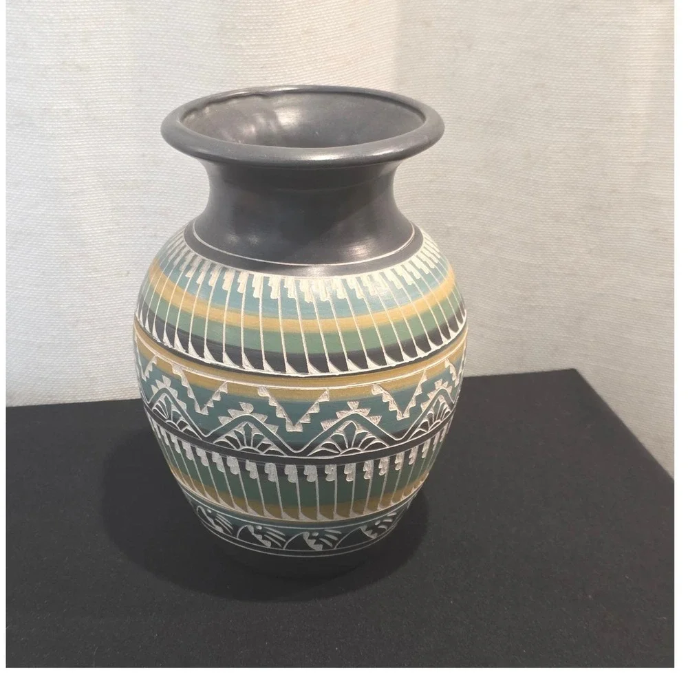 S Dennison Navajo Dine Etched Sgraffito Pottery Vase Grey Green Yellow 7.25